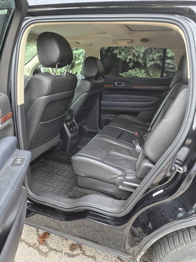 2018 Lincoln MKT Sedan Interior