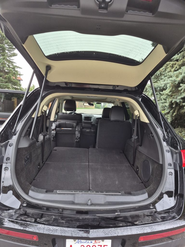 2018 Lincoln MKT Sedan